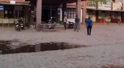 अटेली: गांव ग़नियार में पेट्रोल भरवाने जा रहे युवक को अज्ञात वाहन ने मारी टक्कर, युवक गंभीर रूप से घायल