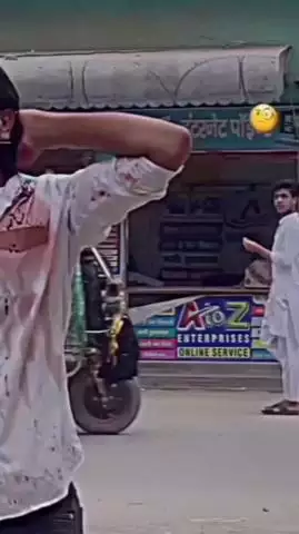 मेरठ: लिसाडी गेट के समर गार्डन में युवक ने बीच सड़क पर चाकू लेकर फैलाई दहशत, वीडियो हुआ वायरल