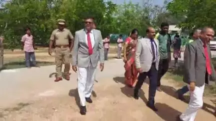புதுக்கோட்டை: நீதியரசர் J சந்திரன் எல்லைப்பட்டி அரசு பள்ளியில் உலக சுற்றுச்சூழல் தினத்தை முன்னிட்டு மரக்கன்றுகளை நட்டு சிறப்புரை ஆற்றினார்