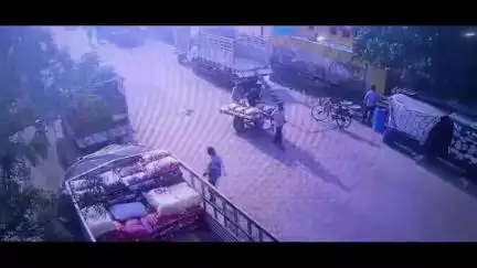 बिलासपुर: तारबाहर में दिनदहाड़े लूट, बाइक सवार बदमाशों ने 1 लाख 30 हजार नकद और बैटरी से भरा झोला लूटकर दिया अंजाम