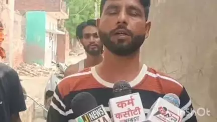 उन्नाव: पासी समाज को सोशल मीडिया प्लेटफॉर्म पर गाली देने के बाद गुस्साए लोगों ने सदर कोतवाली में दिया प्रार्थनापत्र