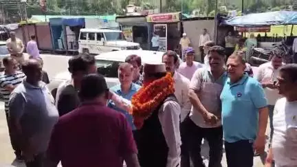 टिहरा सुजानपुर: सुजानपुर के विधायक कैप्टन रंजीत राणा ने लाइब्रेरी और काली माता मंदिर के पास किए गए कार्यों का उद्घाटन किया