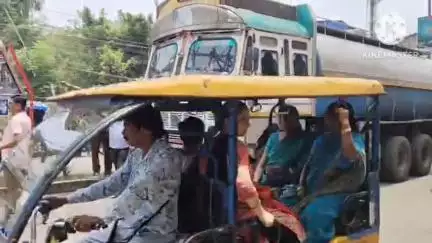 খানাকুল ১: আরামবাগে বাইকের সঙ্গে গাড়ির সংঘর্ষে মৃত্যু শিশুর, গুরুতর আহত বাবা ও মা