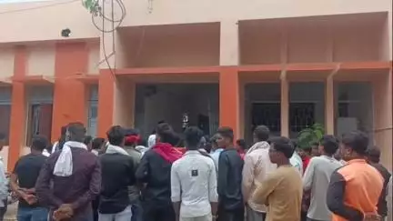 घंसौर: बम्हनी गांव में गौवंश के अवशेष मिलने से ग्रामीणों में आक्रोश, तहसीलदार को सौंपा ज्ञापन