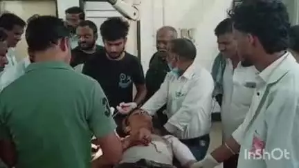 हाथरस: सदर के तालाब ओवर ब्रिज पर बाइक सवार स्वास्थ्य कर्मी चाइनीस माजे से कटकर घायल, अस्पताल में उपचार जारी