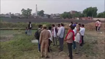 औराई: माधोसिंह में खबर का असर, तालाब का तटबंध खोला गया; सर्विस लेन पर जलभराव से मिली राहत #jansamasya