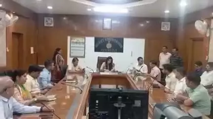 पंचकूला: मुख्यमंत्री के निर्देश पर सेक्टर 1 स्थित ज़िला सचिवालय में उपायुक्त ने लगाया समाधान शिविर, अधिकारियों को दिए निर्देश