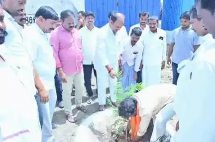 గద్వాల్: ప్రపంచ పర్యావరణ దినోత్సవ సందర్భంగా ప్రతి ఒక్కరూ మొక్కలు నాటాలి: ఎమ్మెల్యే కృష్ణ మోహన్ రెడ్డి