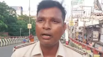 मुशहरी: ट्रैफिक पुलिस ने शहर में चलाया वाहन जांच अभियान, ₹30 हजार का चालान काटा