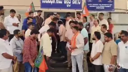 ಸಾಗರ: ಸಾಗರದಲ್ಲಿ ಬಿಜೆಪಿ ಯುವ ಮೋರ್ಚಾ ಕಾರ್ಯಕರ್ತರಿಂದ ಪ್ರತಿಭಟನೆ