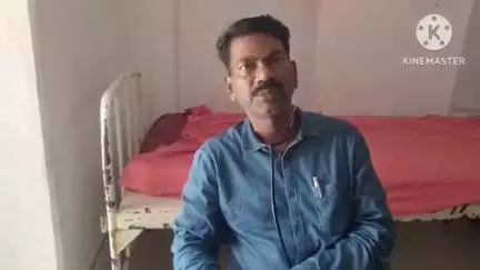 पथरगामा: पथरगामा CHC के चिकित्सा प्रभारी ने कहा, बिना हेलमेट बाइक चलाने वालों पर प्रशासन करे कड़ी कार्रवाई