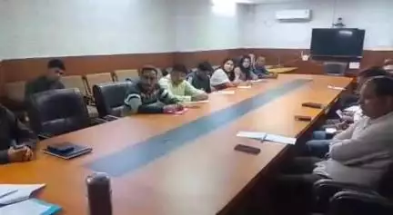 नंदप्रयाग: पोखरी तहसील सभागार में उपजिलाधिकारी की अध्यक्षता में आपदा प्रबंधन को लेकर बैठक का आयोजन किया गया