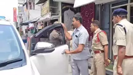 చిత్తూరు శరవణ జ్యువెలరీ షాప్ లో జరిగిన దొంగతనం ప్రదేశాన్ని పరిశీలించిన చిత్తూరు జిల్లా ఎస్పీ