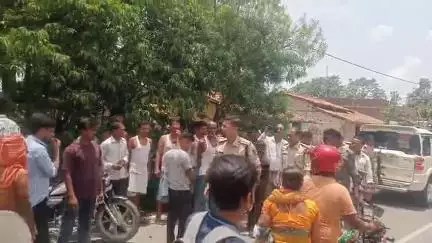 पुपरी: मौलानगर के पास तीन अपराधियों ने बाइक सवार सीएसपी और मोबाइल दुकान संचालक से एक लाख रुपये और अन्य सामान लूटा