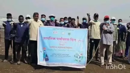 पालघर: भुईगाव समुद्रकिनारी राबवण्यात आली स्वच्छता म्हणून