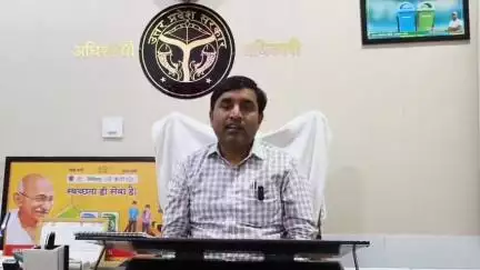 घोसी: विश्व पर्यावरण दिवस पर घोसी नगर पंचायत की पहल, प्लास्टिक मुक्त अभियान और 'एक पेड़ मां के नाम' कार्यक्रम की शुरुआत