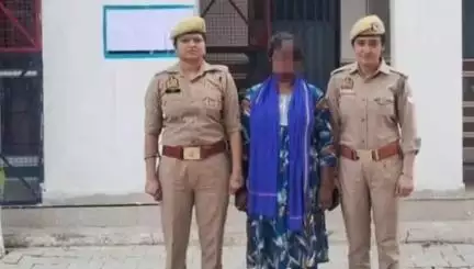 पटियाली: गंजडुंडवारा कोतवाली पुलिस ने हिंदू देवी देवताओं को लेकर आपत्तिजनक पोस्ट करने वाली युवती को किया गिरफ्तार