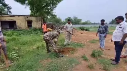 বিনপুর ২: আজ বিশ্ব পরিবেশ দিবস, বাঁশপাহাড়ীতে বেলপাহাড়ী থানা ও বাঁশপাহাড়ী ফাঁড়ির পক্ষথেকে পালন করা হল বিশ্ব পরিবেশ দিবস