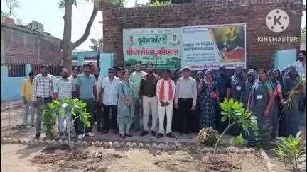 शाढ़ौरा: विश्व पर्यावरण दिवस पर नगर परिषद ने अमृत मित्र पहल के तहत किया पौधरोपण