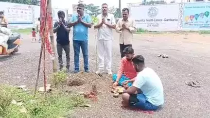 आदित्यपुर गम्हरिया: CHC गम्हरिया परिसर में कल्पवृक्ष व अन्य पौधे लगाकर WED मनाया गया, प्रभारी चिकित्सा पदाधिकारी मौजूद रहीं