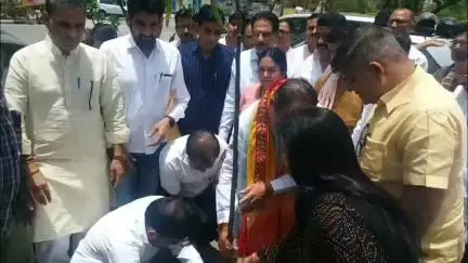 जयपुर: भाजपा मुख्यालय में विश्व पर्यावरण दिवस पर वृक्षारोपण कार्यक्रम, राठौड़ ने पौधा रोपण कर पक्षियों के लिए बांधे परिंडे
