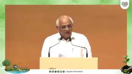 PMશ્રીએ પ્લાસ્ટિક પ્રદૂષણના અંતમાટેરિડ્યૂસ,રિયૂઝ, રિસાયકલ અને રિકવર એમ ચાર અર્થી પર્યાવરણ રક્ષાનો મંત્ર આપ્યો છે:CMશ્રી
