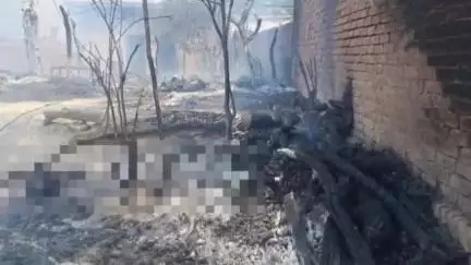 तरबगंज: उमरी बेगमगंज के बाबा कुटी में अज्ञात कारणों से लगी आग, दो लोग झुलसकर घायल, दो दर्जन बकरियों की हुई मौत
