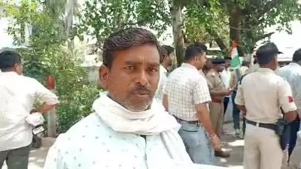 नरसिंहपुर: चिरचिला में करंट से हुई थी भैंस की मौत, ग्रामीण का आरोप- मुआवजा देने में विद्युत विभाग कर रहा गुमराह