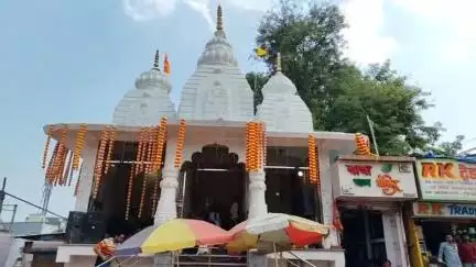 होशंगाबाद नगर: नर्मदापुरम: मीनाक्षी चौक के नवनिर्माण दुर्गा मंदिर में महिला मंडल द्वारा धार्मिक भजनों का आयोजन