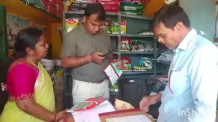 వేములవాడ: రైతులకు నాణ్యమైన విత్తనాలు విక్రయించాలి: కలెక్టర్ సందీప్ కుమార్ ఝ
