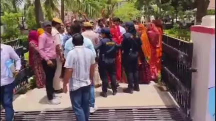 नागौर: चेनार गांव की रामपुरा बस्ती में भारी पेयजल सकंट, लोगों ने जलदाय मंत्री से लगाई गुहार #jansamasya