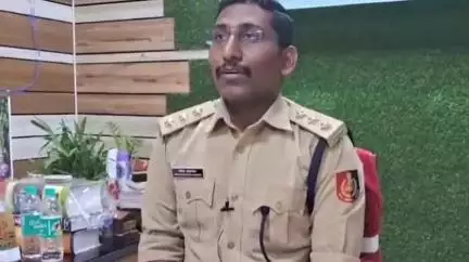 মুর্শিদাবাদ জিয়াগঞ্জ: ঈদের অগ্রিম শুভেচ্ছা মুর্শিদাবাদ থানার IC ও লালবাগ SDPO-র