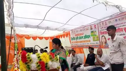 छानवे विधायक श्रीमती रिकी कोल ने बरगडा मे कृषि गोष्टी को की सम्बंधित