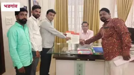 पाचोरा: भडगाव तालुक्यातील रेशन घोटाळ्याच्या चौकशीसाठी महाराष्ट्र नवनिर्माण सेनेने दिले उपजिल्हाधिकाऱ्यांना कार्यालयात निवेदन,