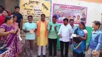 बेमेतरा: बेमेतरा के CMHO कार्यालय के निकट शा. उचित मूल्य की दुकान में चावल उत्सव तिहार कार्यक्रम में नगर पालिका अध्यक्ष शामिल हुए