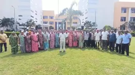 છોટાઉદેપુર: તાલુકાના મલાજા અને ચીલરવાંટ ગામના સરપંચ પદના ઉમેદવારોએ પોતાની ઉમેદવારી ફોર્મ ભર્યા,આપી પ્રતિક્રિયા.