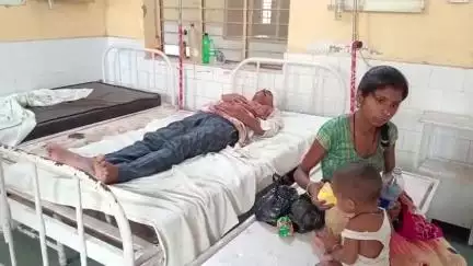 बदायूं: वैरमई गांव में पारिवारिक झगड़ा सुलझाने गए महिला सहित तीन लोगों को दबंगों ने लाठी-डंडों से पीटकर किया घायल