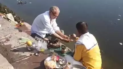 दमोह: गंगा दशहरा पर फुटेरा तालाब संरक्षण समिति ने फुटेरा तालाब में किया गंगा आरती का आयोजन