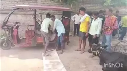 आरा: बिहिया स्टेशन के प्लेटफार्म नंबर दो पर नॉर्थ ईस्ट एक्सप्रेस ट्रेन की चपेट में आने से अधेड़ महिला की हुई मौत