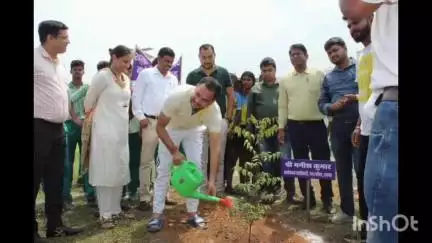 रामगढ़: समाहरणालय परिसर में विश्व पर्यावरण दिवस पर नमामि गंगे योजना के तहत वृक्षारोपण कार्यक्रम का आयोजन किया गया