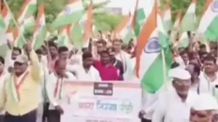 आष्टी: ऑपरेशन सिंदूरच्या समर्थनार्थ माजी आमदार भीमराव धोंडे यांच्या नेतृत्वात आष्टी मेन रोडवर तिरंगा रॅली काढण्यात आली