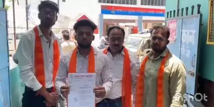 बागपत: पुरानी रंजिश के चलते भगवा हिंद वाहिनी के युवा जिलाध्यक्ष को दी धमकी, पीड़ित ने एसपी दफ्तर पहुंचकर की शिकायत