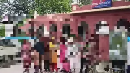 কোচবিহার ১: কোচবিহার কোতোয়ালি থানায় আত্মসমর্পণ করতে এল 16 জন বাংলাদেশি অনুপ্রবেশকারী