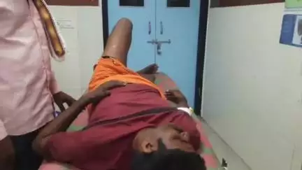 भिंड नगर: महुआ गांव के पास ट्रैक्टर पलटने से ट्रैक्टर पर सवार एक युवक घायल