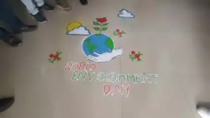 बमोरी: विश्व पर्यावरण दिवस पर बमोरी सामुदायिक स्वास्थ्य केंद्र में बनाई गई रंगोली, पर्यावरण बचाने का लिया संकल्प