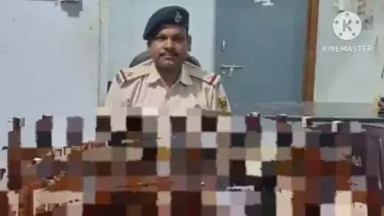 नवादा: नगर थाना पुलिस ने कलाली रोड से 25.125 लीटर विदेशी शराब की बरामद
