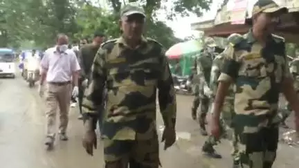 মানকাচৰ: হাটশিঙিমাৰীত বিশ্ব পৰিৱেশ দিৱস উপলক্ষে জিলা প্ৰশাসনৰ গছপুলি ৰোপন,  পৰিৱেশ নিয়ন্ত্ৰণক লৈ বাটৰ নাট প্ৰদৰ্শন, উপস্থিত DC