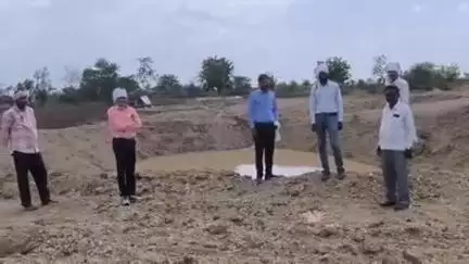 बुलढाणा: शेलगाव देशमुख येथे उपविभागीय कृषी अधिकारी यांनी दिली भेट