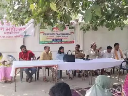 मड़ावरा: तिसगना पौधशाला के पास मन्दिर परिसर में वन कर्मियों ने आयोजित किया वन महोत्सव कार्यक्रम, एसडीएम ने वृक्षारोपण किया
