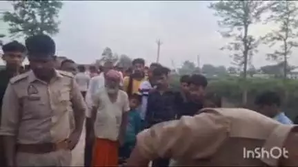 सिकंदराराऊ: पीआरबी कर्मियों का अमानवीय चेहरा सामने आया, जरेरा पर एक्सीडेंट में घायल 4 युवक रोड पर तड़पते रहे, नहीं पहुंचाया अस्पताल